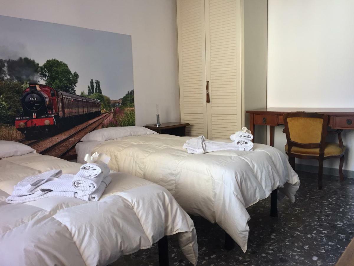 B&B Del Viaggiatore Sarzana Exteriör bild